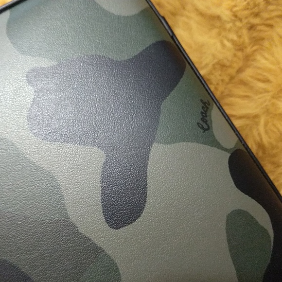 🆕 COACH Genuine Leather Small Camo Purse - Picture 14 of 16